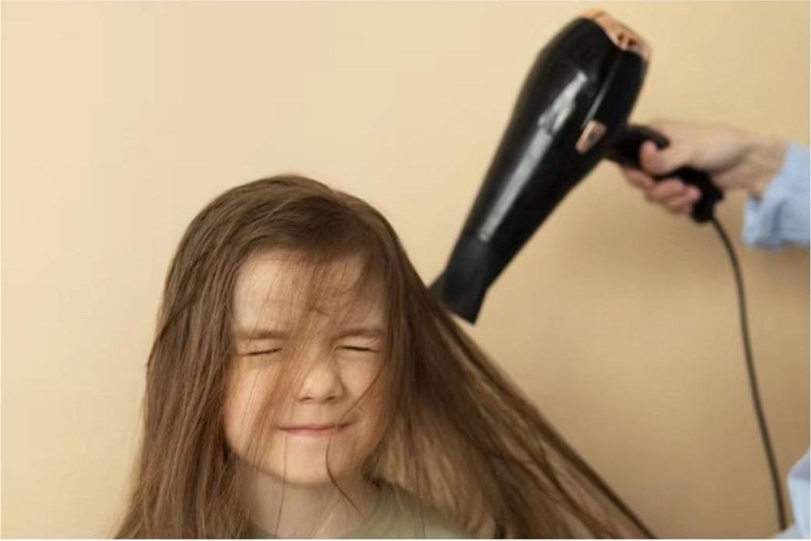 負(fù)離子電吹風(fēng)采用氟塑耐溫電線 負(fù)離子電吹風(fēng)采用氟塑耐溫電線